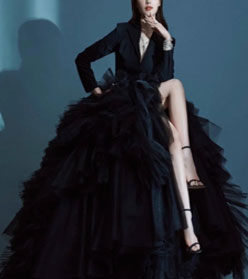 Schwarzes Brautkleid mit Tüllrock und Couture-Blazer – LAFANTA Berlin